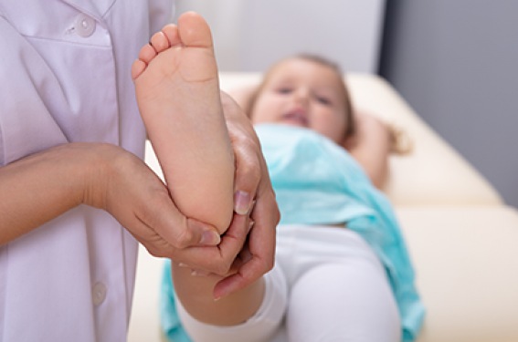 Comment mesurer les pieds d'un enfant ? - PETITES FRIPOUILLES